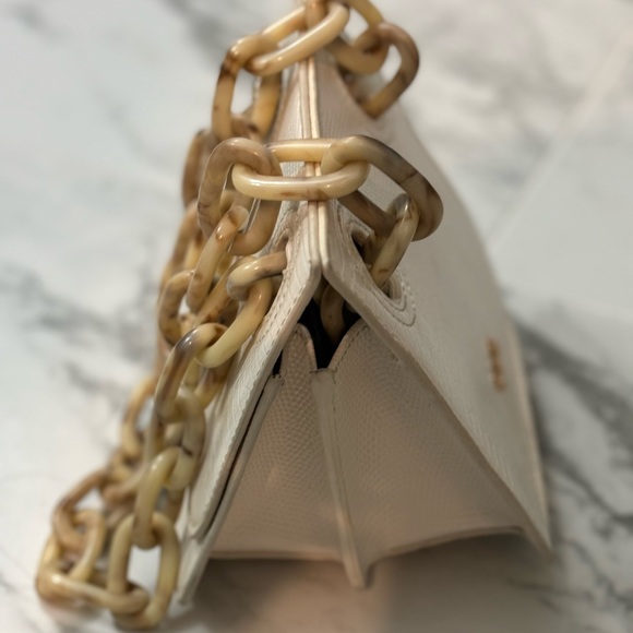 House of Want Vegan Leather Chain Strap bag - Picture 2 of 6